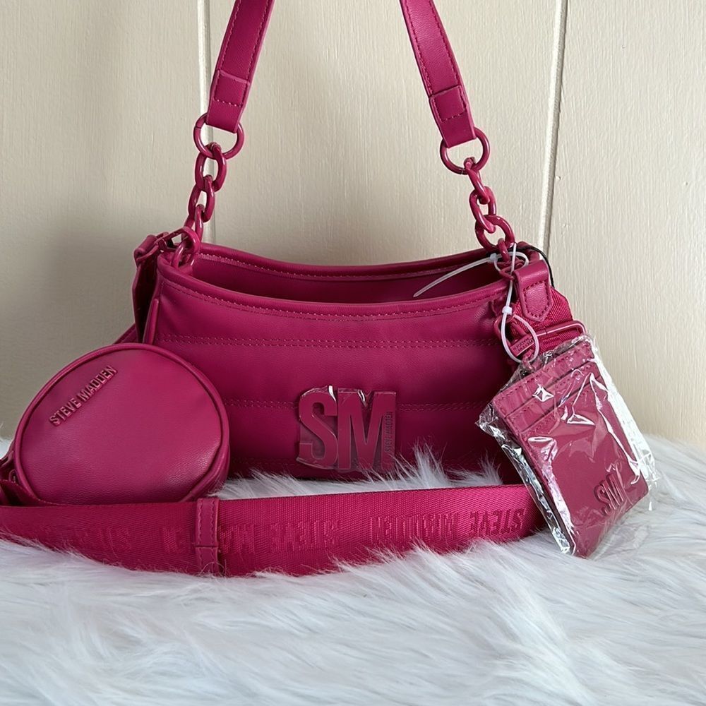 NWT Steve Madden (BZOIA) Crossbody Bag w/AirPod Case & I.D. Card Holder- Fuschia